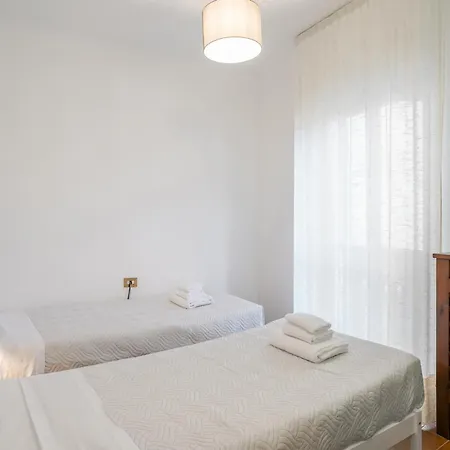 Alpine Townhouse Escape Ballabio