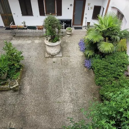 Alpine Townhouse Escape Апартаменты *