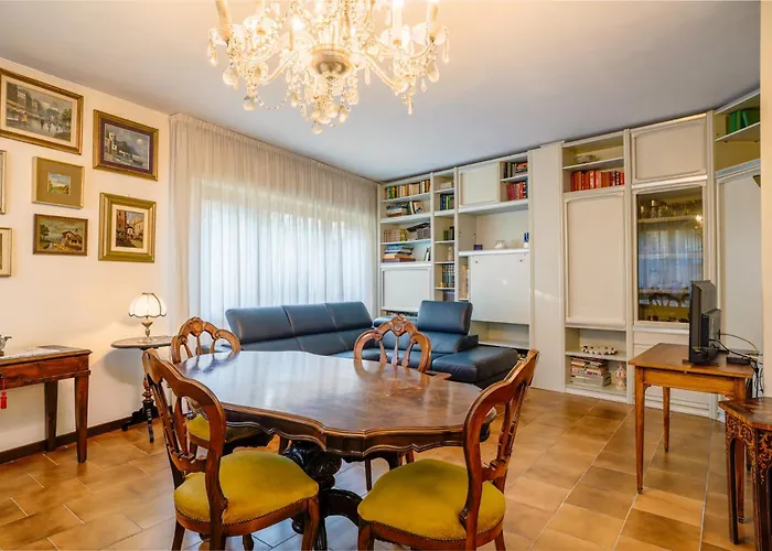 Alpine Townhouse Escape Ballabio