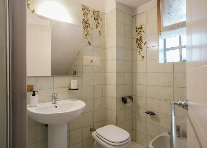 Alpine Townhouse Escape *